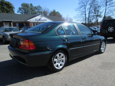 2003 BMW 325  i