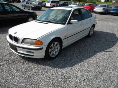 2001 BMW 325  i