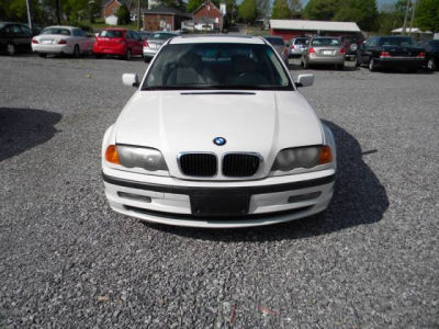 2001 BMW 325  i