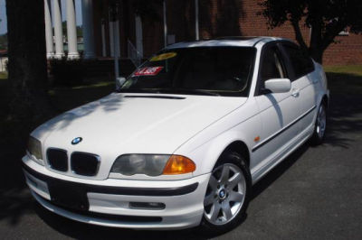 2001 BMW 325  i
