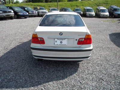 2001 BMW 325  i