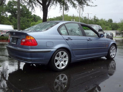 2001 BMW 325 i