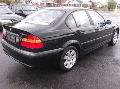 2003 BMW 325 xi