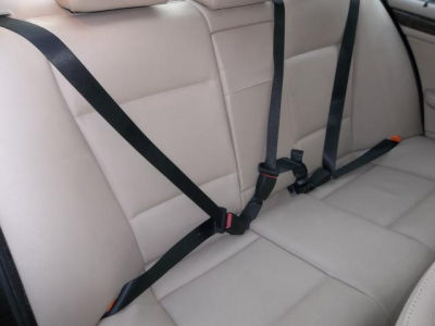 2003 BMW 325 xi