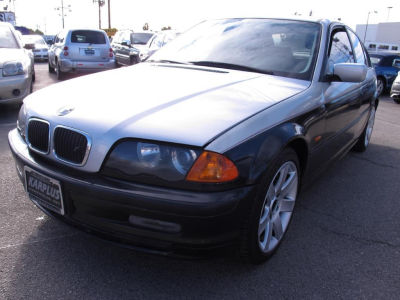 2001 BMW 325  i