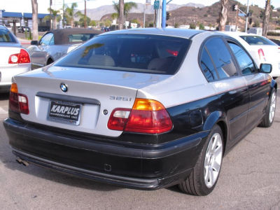 2001 BMW 325  i