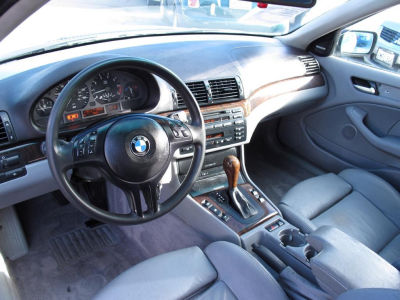 2001 BMW 325  i