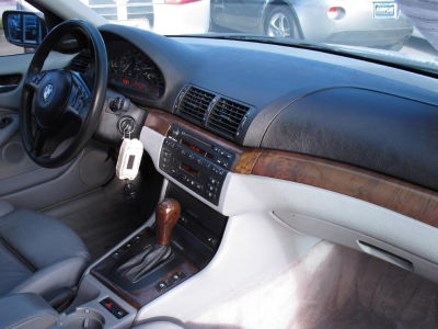 2001 BMW 325  i