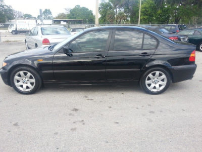 2002 BMW 325 i