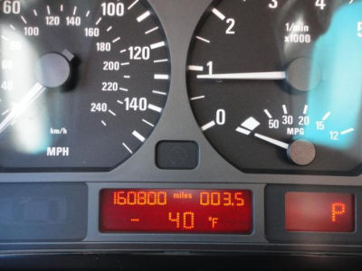 2002 BMW 325  i