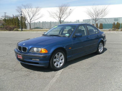 2001 BMW 325  i