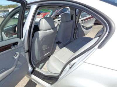 2003 BMW 325  xi