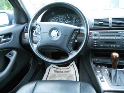 2001 BMW 325 i