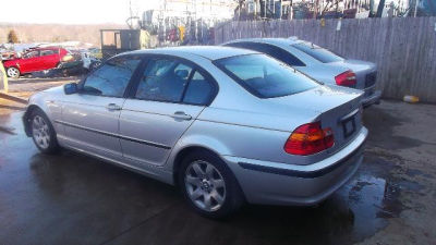 2003 BMW 325  i