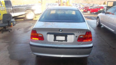 2003 BMW 325  i