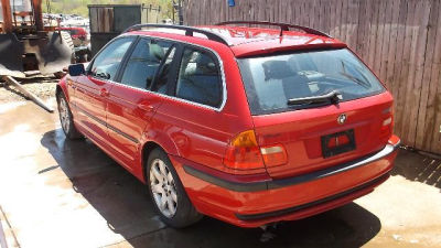 2002 BMW 325 iT