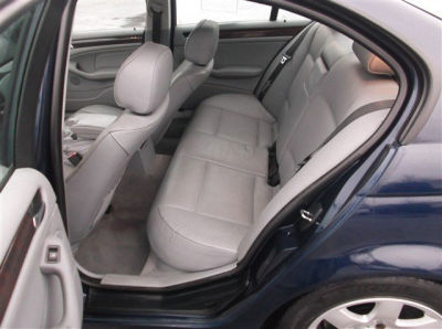 2002 BMW 325 i