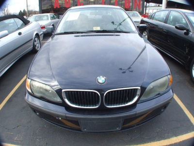 2002 BMW 325  xi