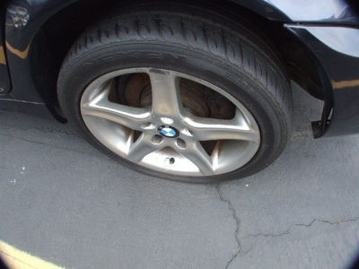2002 BMW 325  xi