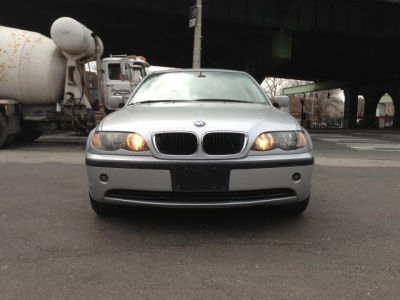 2003 BMW 325  i