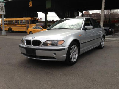 2003 BMW 325  i