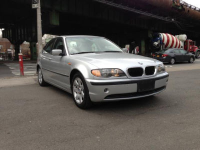 2003 BMW 325  i