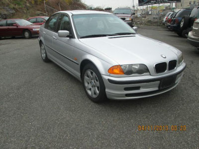 2001 BMW 325  i