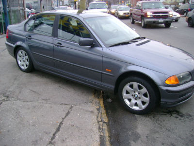 2001 BMW 325 i