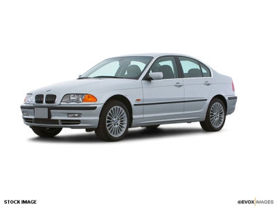 2001 BMW 325  i