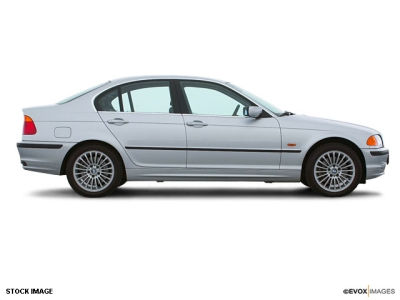 2001 BMW 325 i