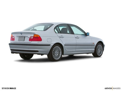 2001 BMW 325 i