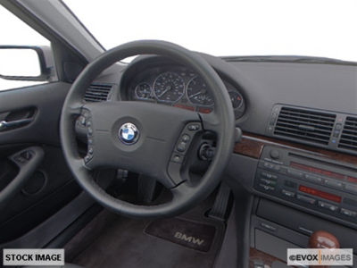 2001 BMW 325 i