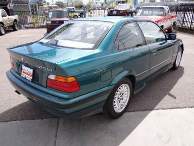 1992 BMW 325 iS