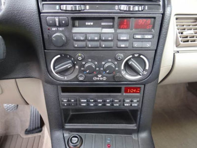 1992 BMW 325 iS