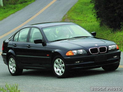 2001 BMW 325  i