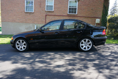 2001 BMW 325  i