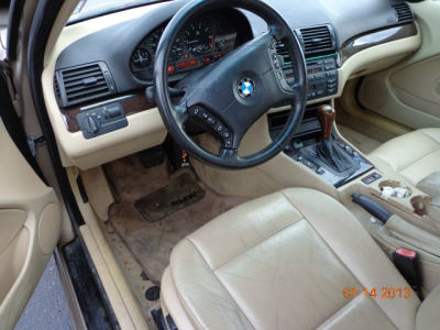 2001 BMW 325  i