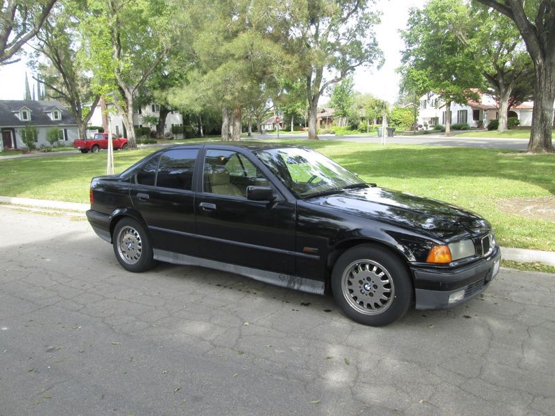 1995 BMW 325  i