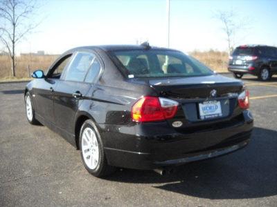 2006 BMW 325  i -
   Cars.com </title>
   <meta name="title" content="2006 BMW 325  i - Cars.com"/>
   <meta name="description" content="Listed on Cars.com