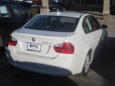 2006 BMW 325 xi -
Cars.com </title>
<meta name="title" content="2006 BMW 325 xi - Cars.com"/>
<meta name="description" content="Listed on Cars.com