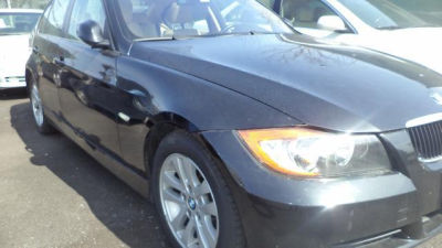 2006 BMW 325  i -
   Cars.com </title>
   <meta name="title" content="2006 BMW 325  i - Cars.com"/>
   <meta name="description" content="Listed on Cars.com