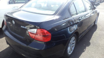 2006 BMW 325  i -
   Cars.com </title>
   <meta name="title" content="2006 BMW 325  i - Cars.com"/>
   <meta name="description" content="Listed on Cars.com