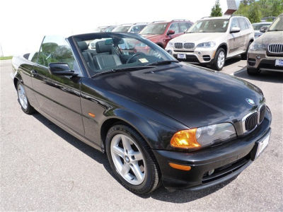 2003 BMW 325 Ci -
Cars.com </title>
<meta name="title" content="2003 BMW 325 Ci - Cars.com"/>
<meta name="description" content="Listed on Cars.com