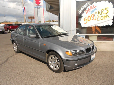 2005 BMW 325  xi -
   Cars.com </title>
   <meta name="title" content="2005 BMW 325  xi - Cars.com"/>
   <meta name="description" content="Listed on Cars.com