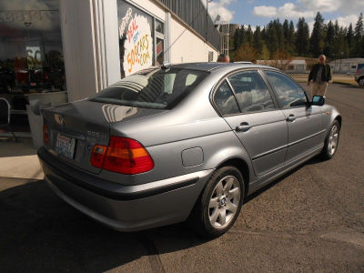 2005 BMW 325 xi -
Cars.com </title>
<meta name="title" content="2005 BMW 325 xi - Cars.com"/>
<meta name="description" content="Listed on Cars.com