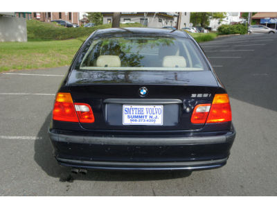 2001 BMW 325 i -
Cars.com </title>
<meta name="title" content="2001 BMW 325 i - Cars.com"/>
<meta name="description" content="Listed on Cars.com