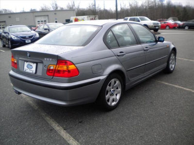 2005 BMW 325 xi -
Cars.com </title>
<meta name="title" content="2005 BMW 325 xi - Cars.com"/>
<meta name="description" content="Listed on Cars.com