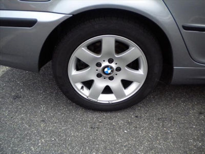 2005 BMW 325 xi -
Cars.com </title>
<meta name="title" content="2005 BMW 325 xi - Cars.com"/>
<meta name="description" content="Listed on Cars.com