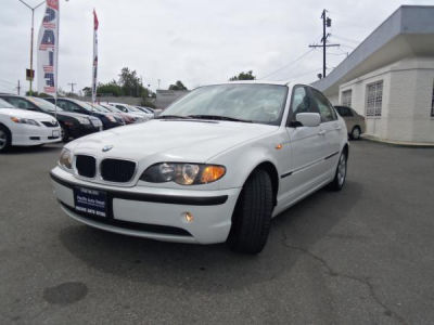 2005 BMW 325 i -
Cars.com </title>
<meta name="title" content="2005 BMW 325 i - Cars.com"/>
<meta name="description" content="Listed on Cars.com