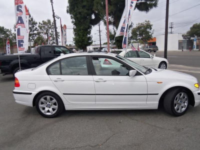 2005 BMW 325 i -
Cars.com </title>
<meta name="title" content="2005 BMW 325 i - Cars.com"/>
<meta name="description" content="Listed on Cars.com